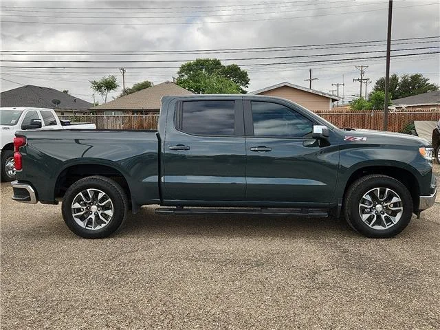 Used 2026 Cypress Gray Chevrolet LT w/1LT 4x4 Crew Cab 5.75 ft. box 147.4 in. WB image 5