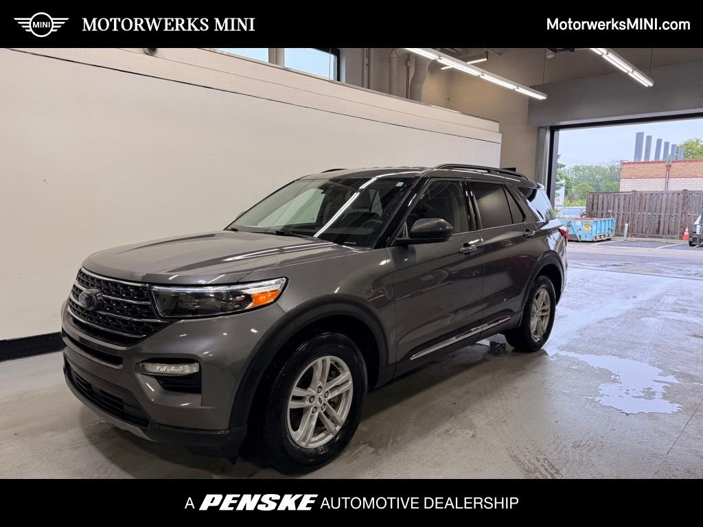 2023 Ford Explorer XLT 4WD's photo