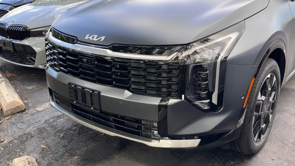 Used 2026 Shadow Matte Gray Kia SX-Prestige image 11