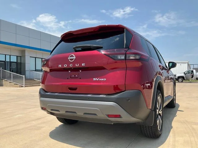 Used 2023 Red Nissan SV image 32