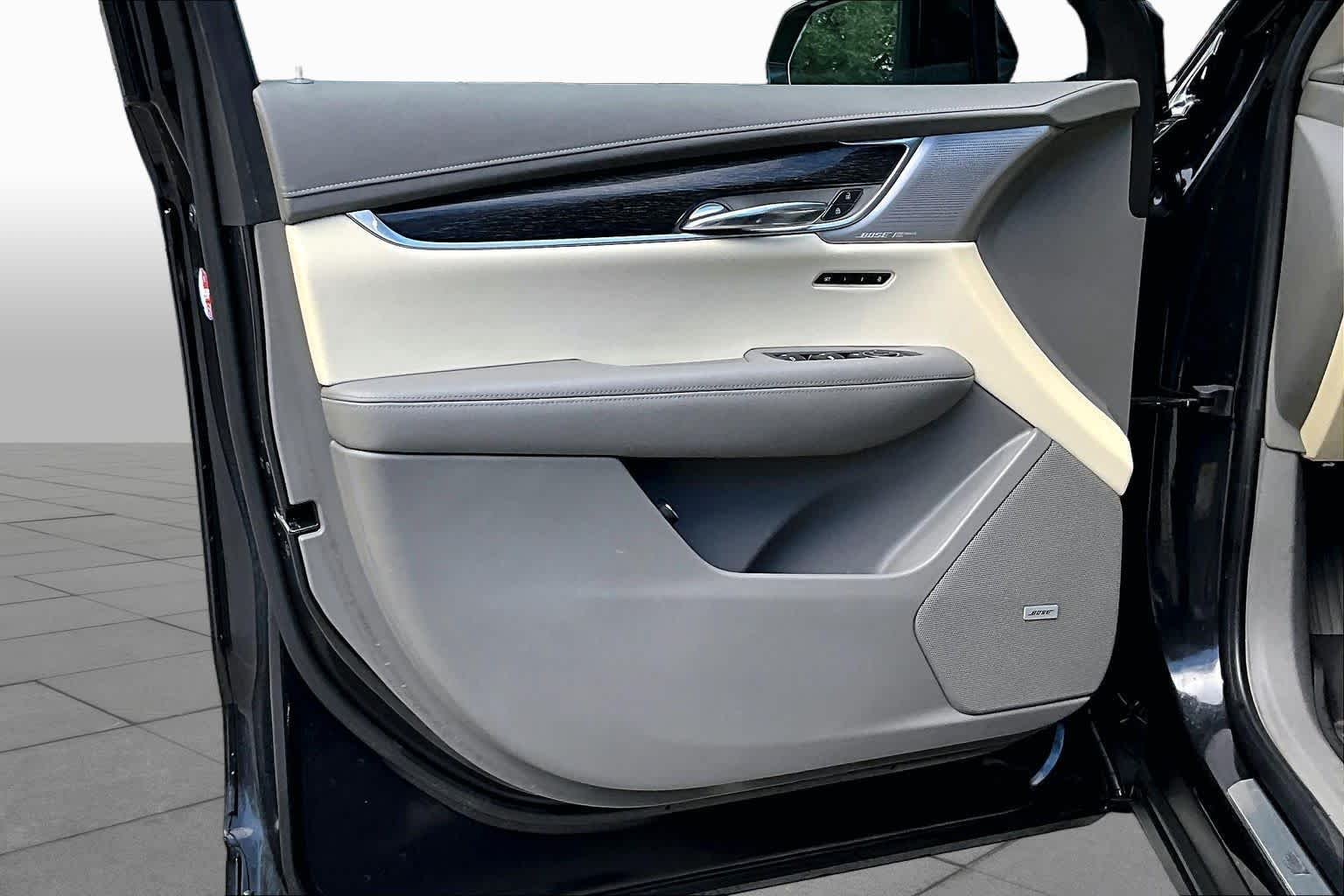 Used 2020 Manhattan Noir Metallic Cadillac FWD Premium Luxury image 26