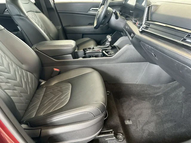 Used 2024 Red Kia X-Line image 29