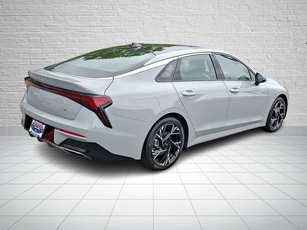 Used 2025 Gray Kia GT-Line image 4