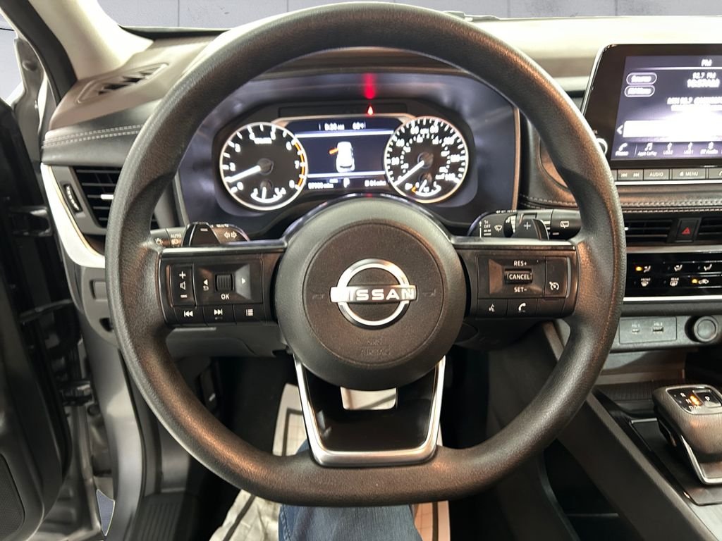 Used 2023 Gray Nissan S image 9