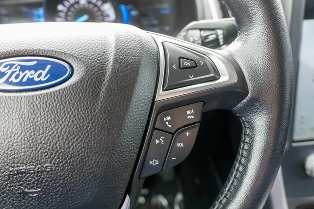 Used 2023 Gray Ford SEL image 22