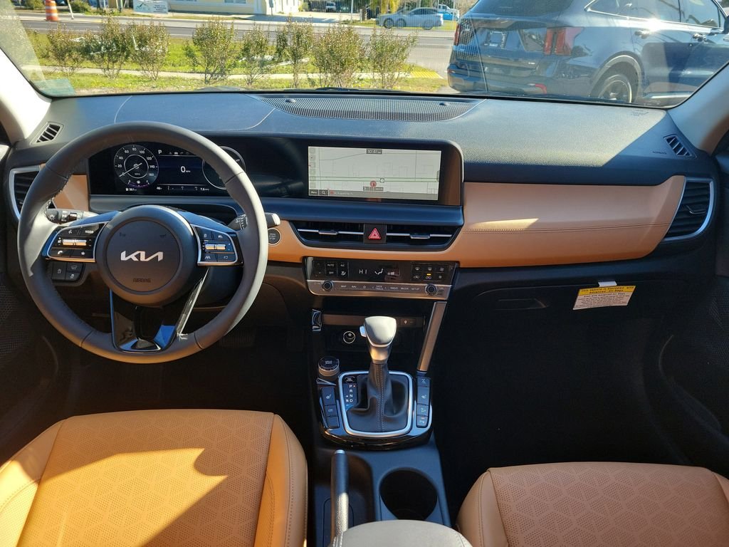 New 2026 Black Kia EX image 18