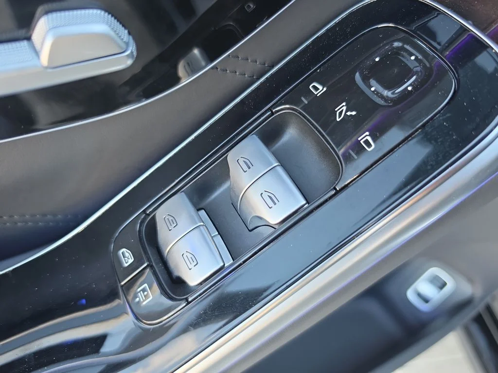 Used 2021 Black Mercedes-Benz Maybach S 580 image 22