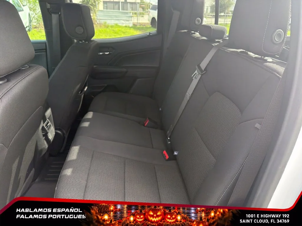 Used 2024 Summit White Chevrolet LT image 25