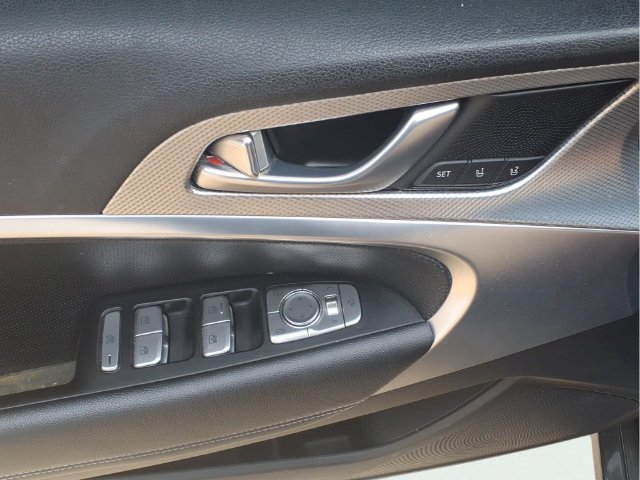 Used 2022 Gray Genesis 3.3T RWD image 17