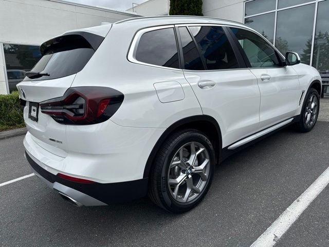 Used 2024 Alpine White BMW xDrive30i image 5