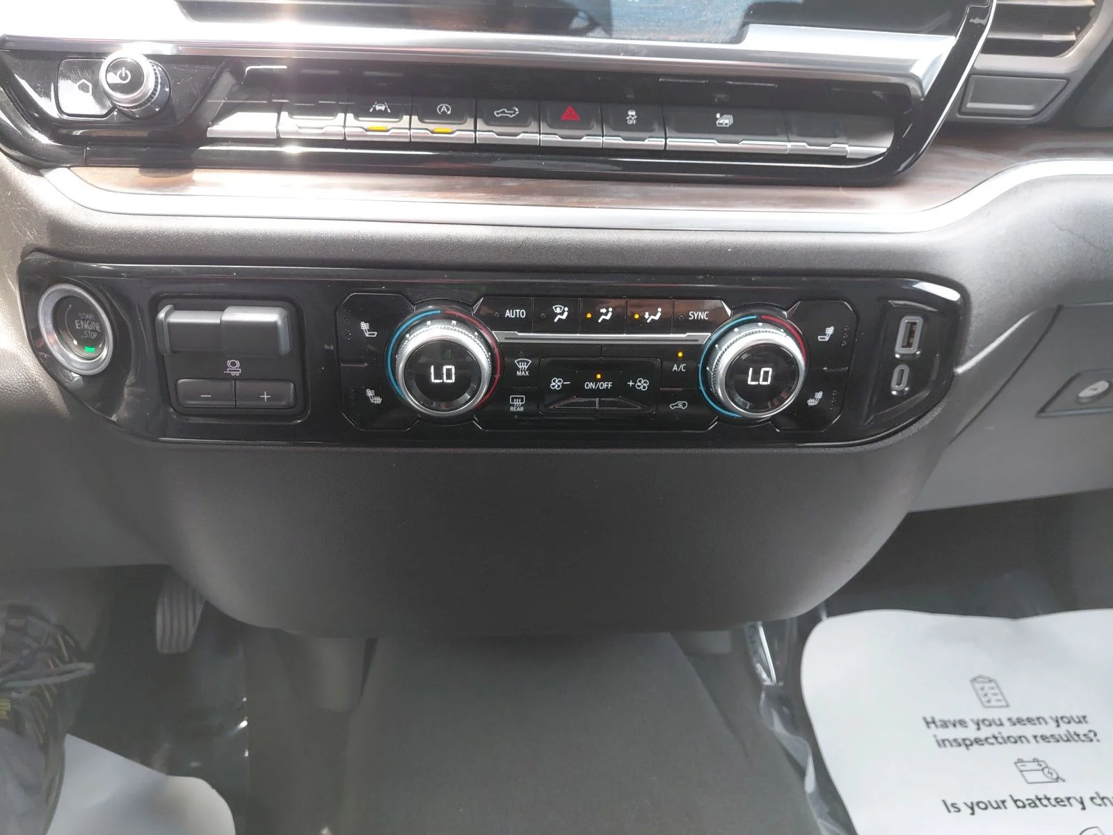 Used 2025 White GMC SLT image 43