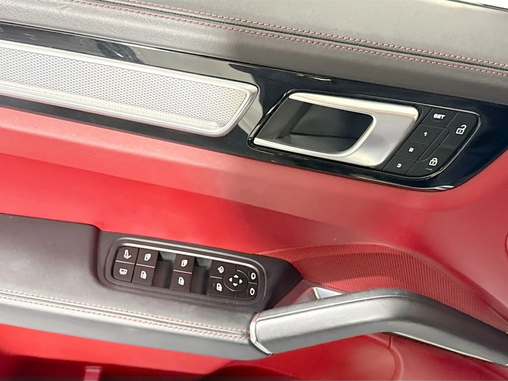 2023 Porsche Cayenne Turbo S E-Hybrid - Photo 23