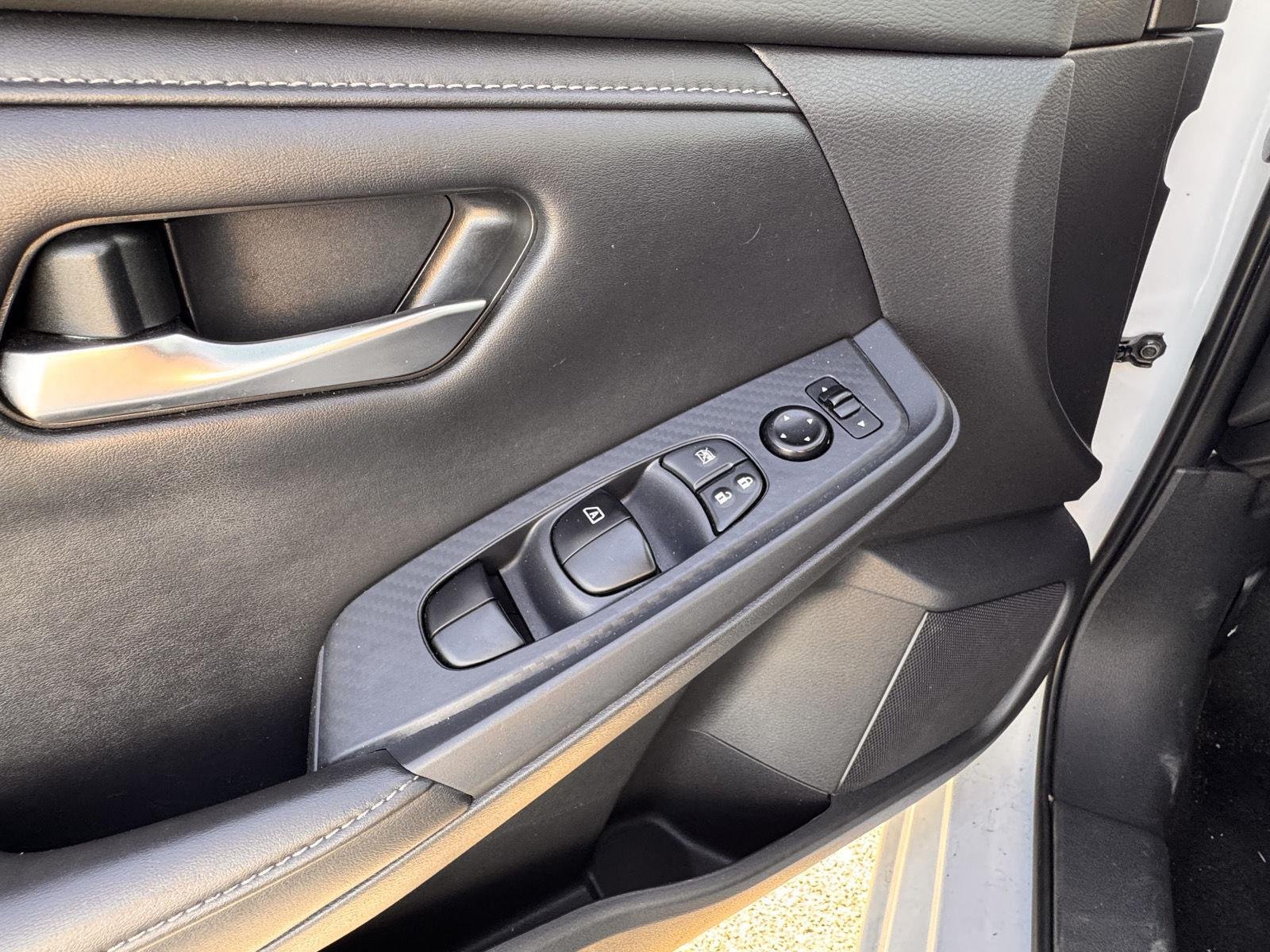 2023 Nissan Sentra SV - Photo 9