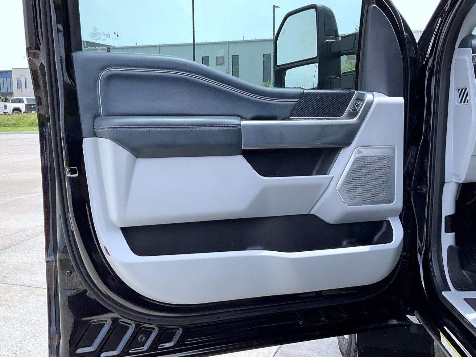 Used 2024 Black Ford Limited image 9