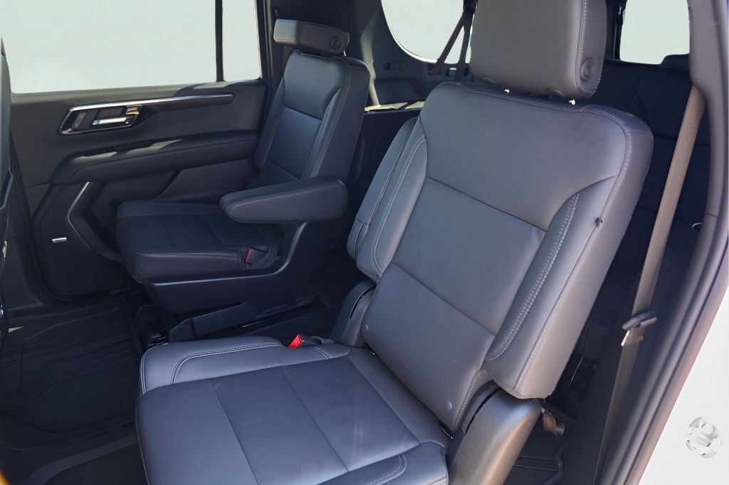 2026 Chevrolet Suburban Z71 - Photo 25