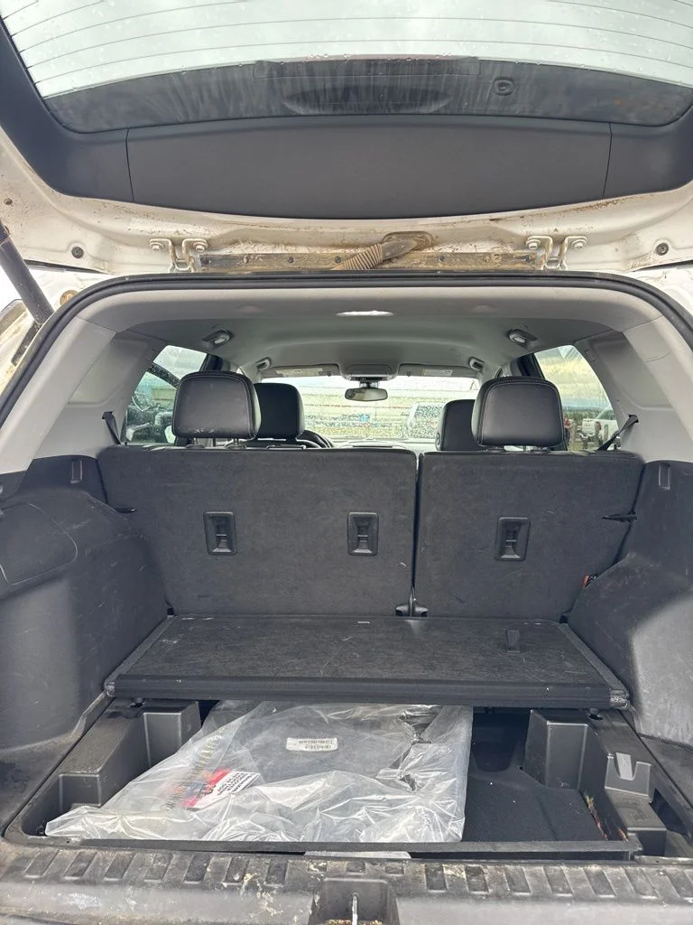 Used 2023 White GMC SLT image 29