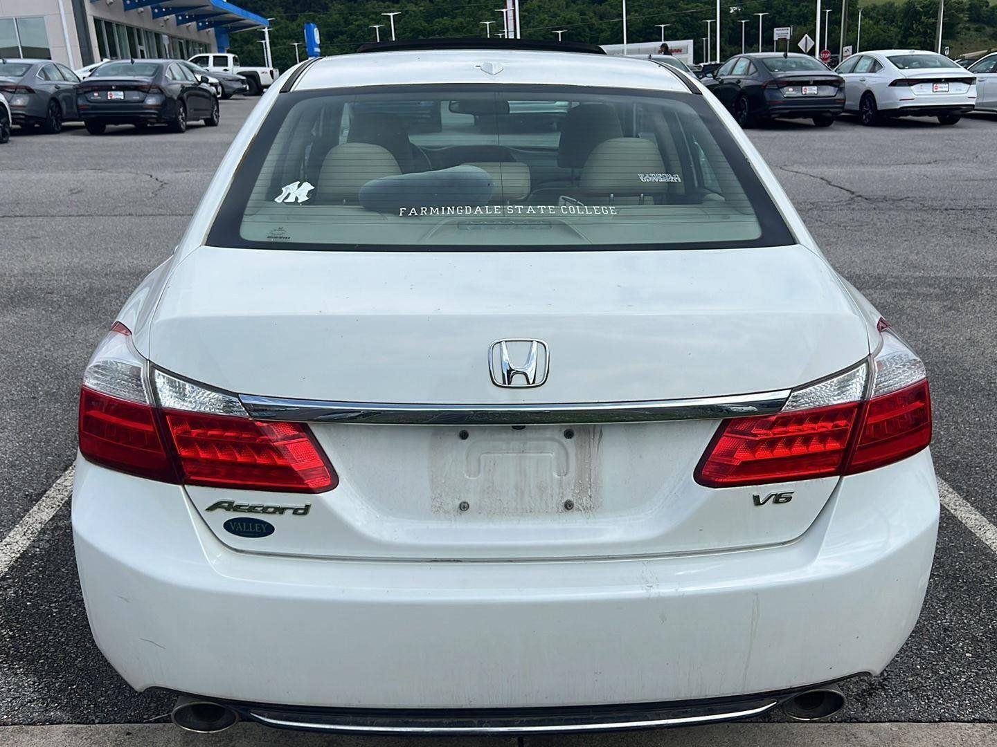 Used 2013 White Orchid Pearl Honda EX-L image 4