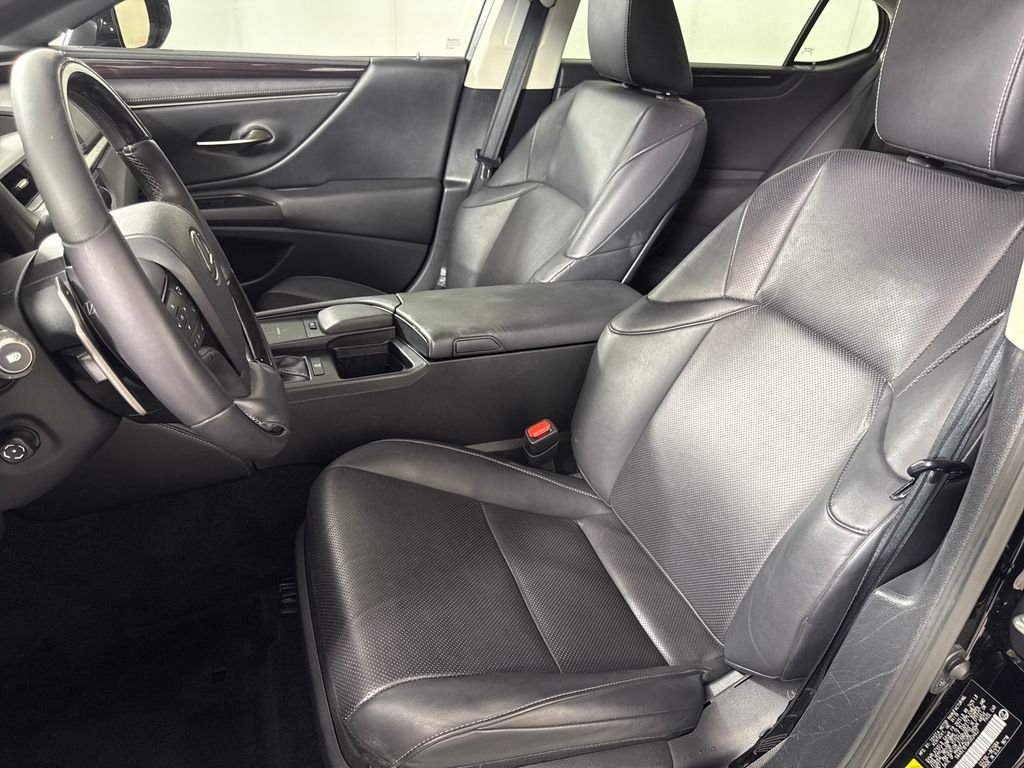 Used 2019 Black Lexus 350 image 11