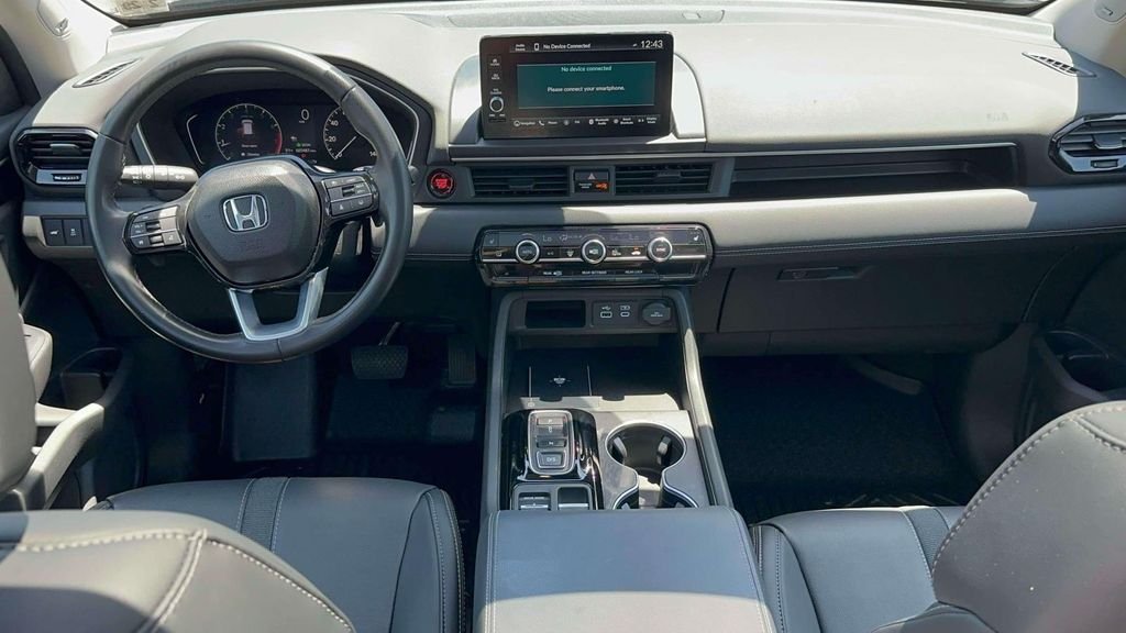 Used 2024 Black Honda Touring image 12