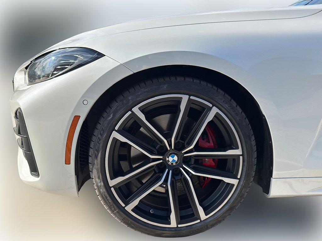 Used 2022 Alpine White BMW M440i image 4