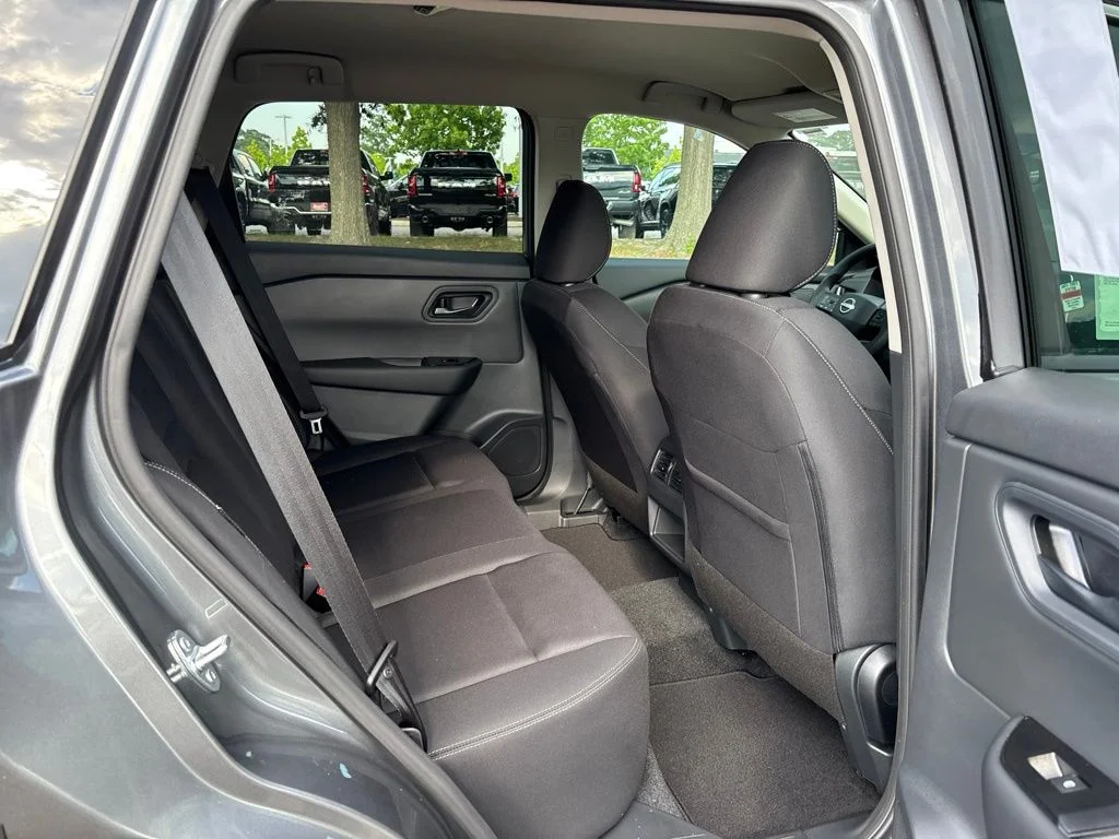 2026 Nissan Rogue S - Photo 16