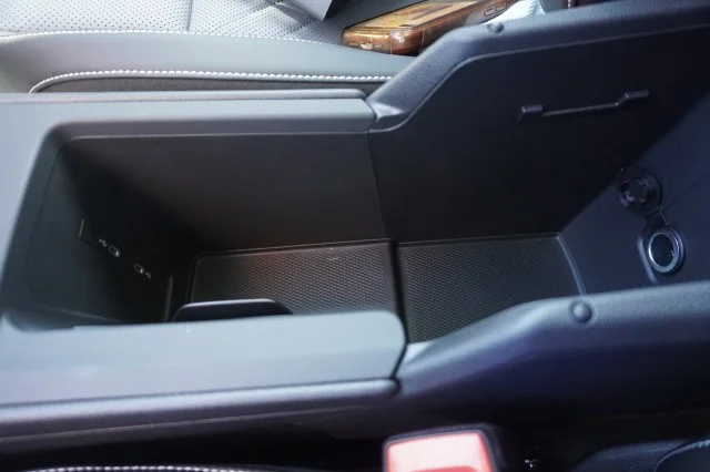 New 2026 Pure White Volkswagen 2.0T SE image 33