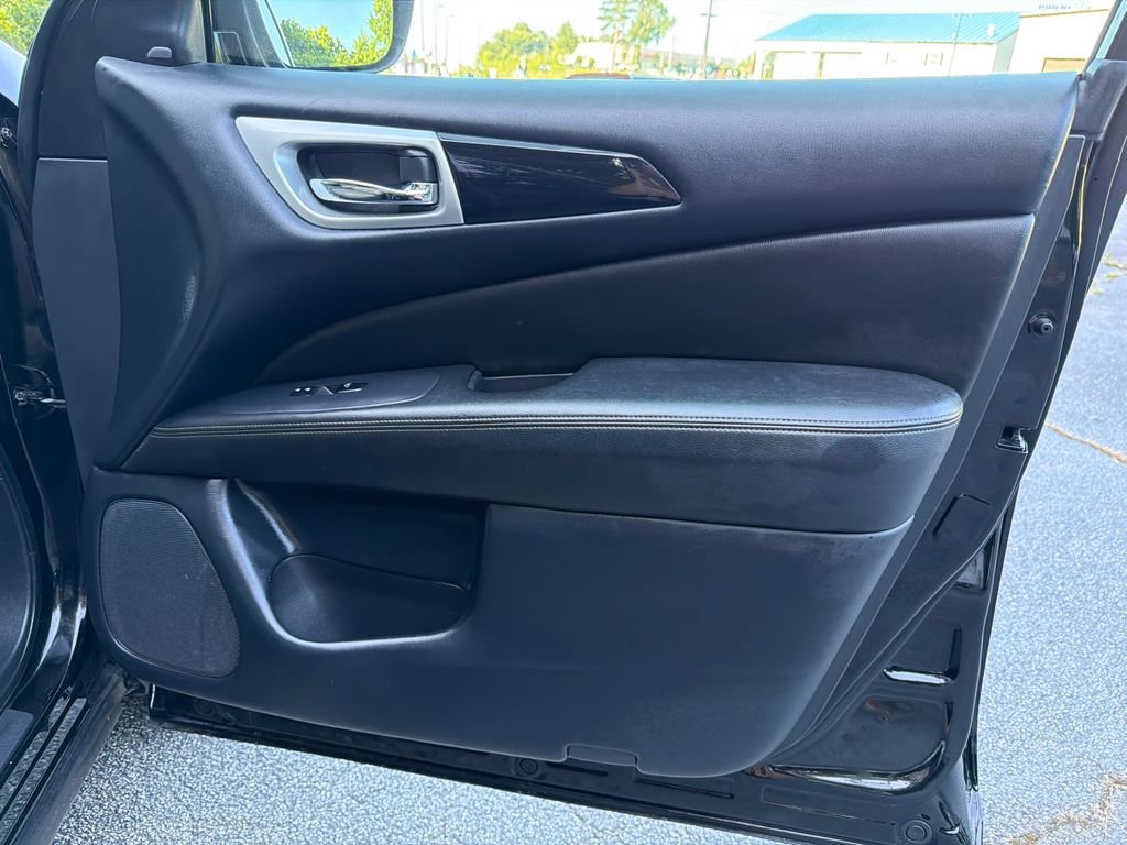 2019 Nissan Pathfinder SV - Photo 14
