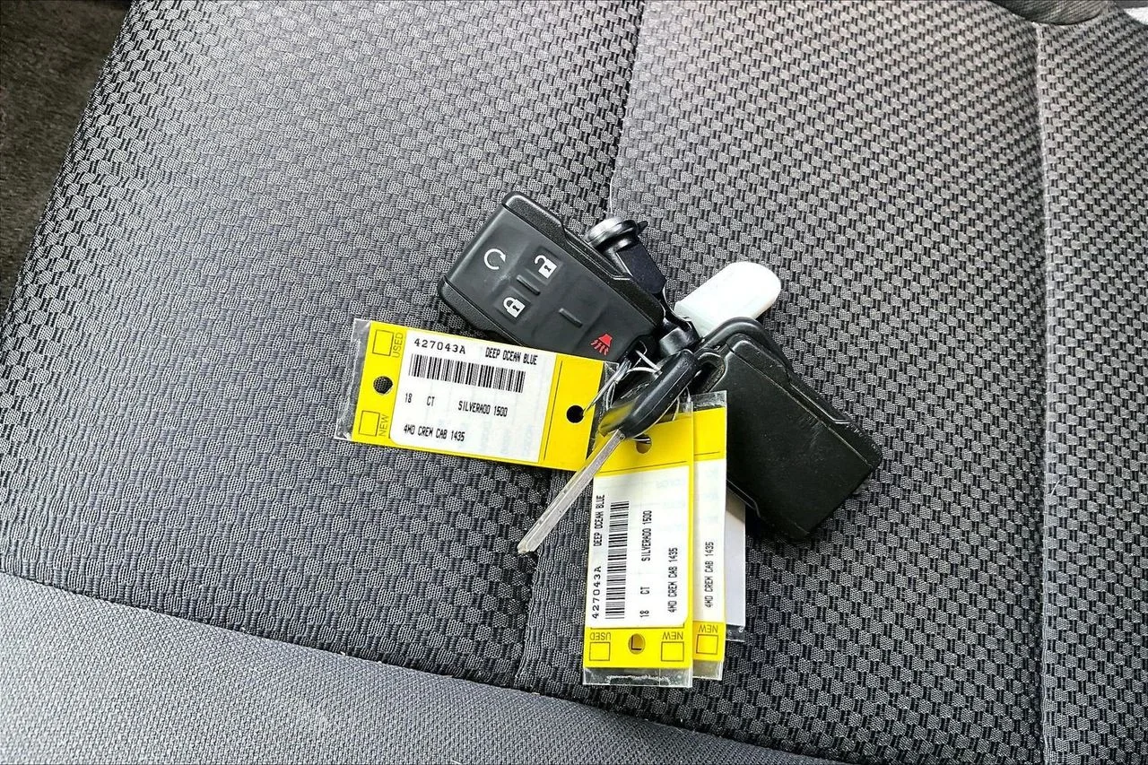 Certified Used 2018 Blue Chevrolet LT image 31