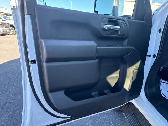 2026 GMC Sierra 3500 Chassis Cab Pro - Photo 10