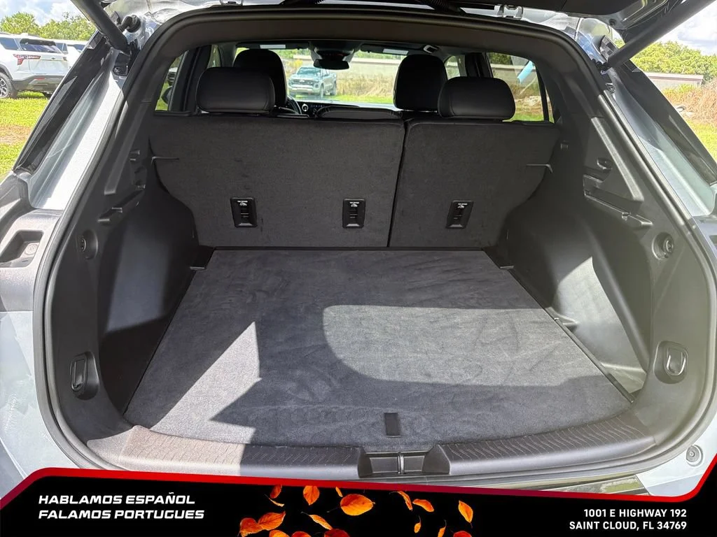 Used 2025 Sterling Gray Metallic Chevrolet LT image 31