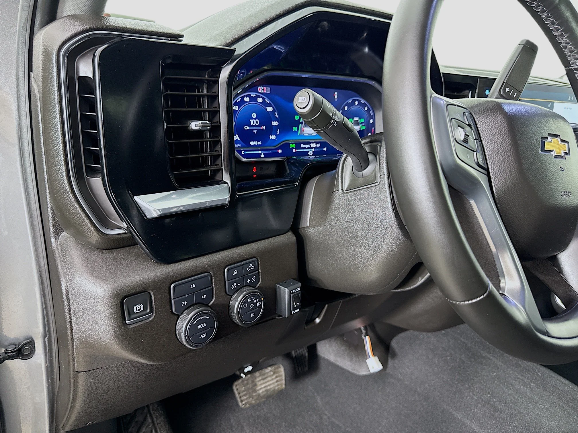 Used 2025 Sterling Gray Metallic Chevrolet LT image 12