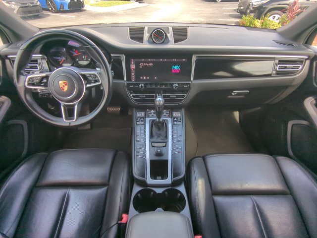 Photo 18