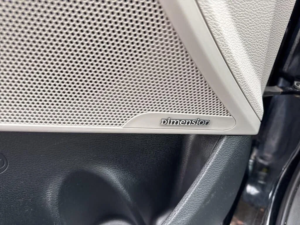 Used 2016 Black Hyundai Base image 16