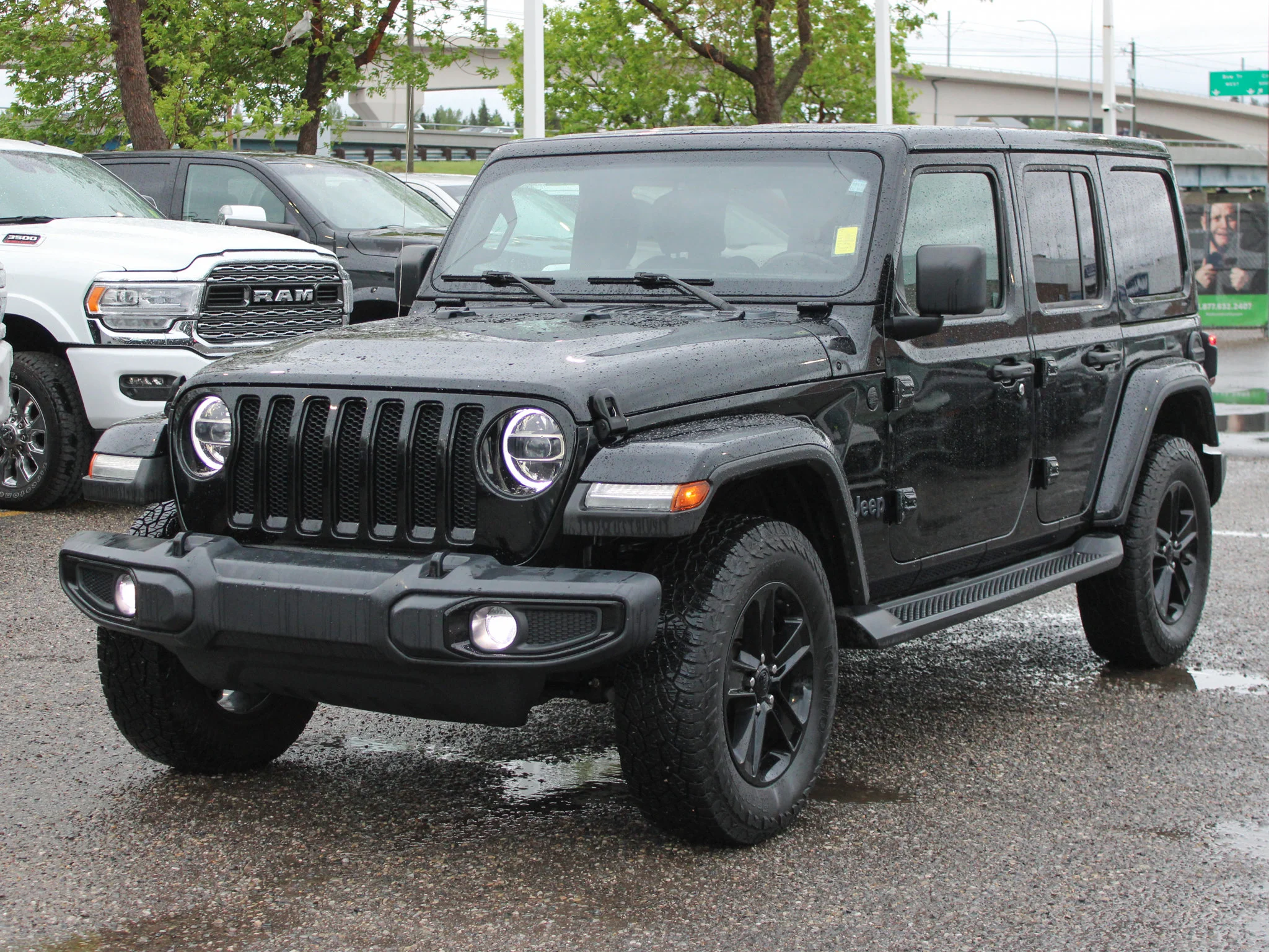 Certified Used 2021 Black Jeep Unlimited Altitude * No Accidents | V6 | Heated Seats | Trailer Tow | Remote Start | Leather image 12