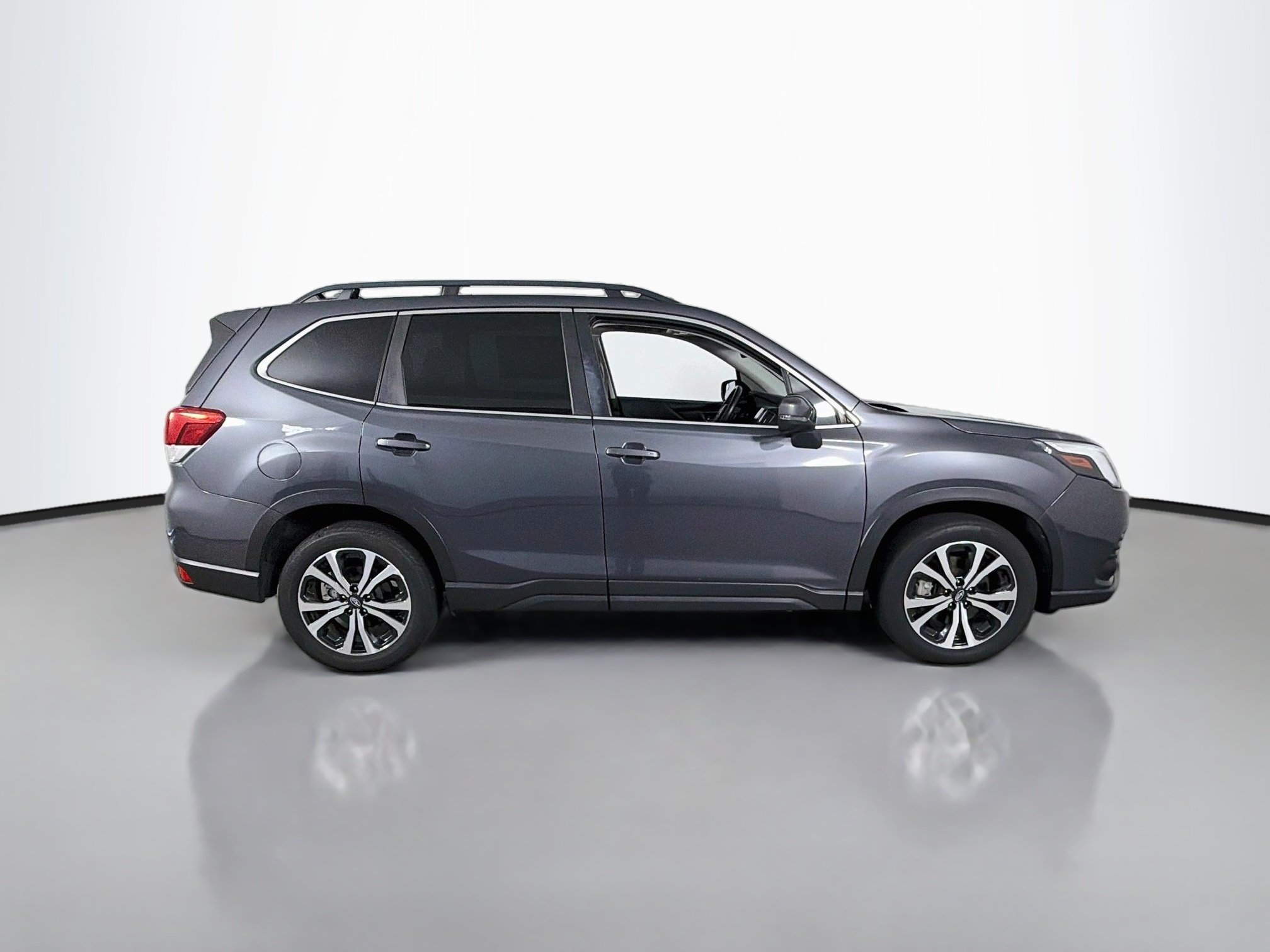 Used 2023 Magnetite Gray Metallic Subaru Limited image 8