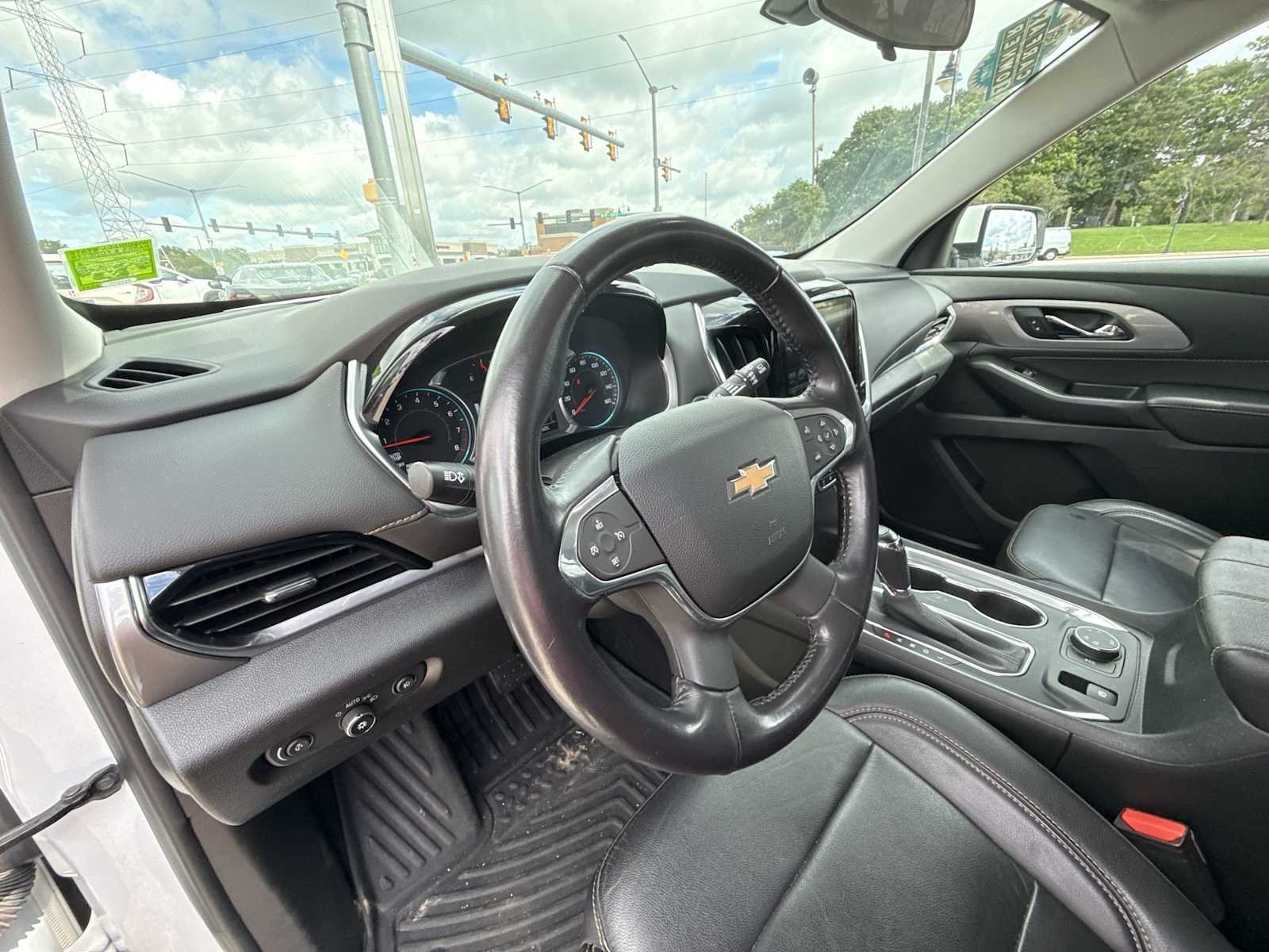 Certified Used 2019 SUMMIT WHITE Chevrolet LT Leather image 10
