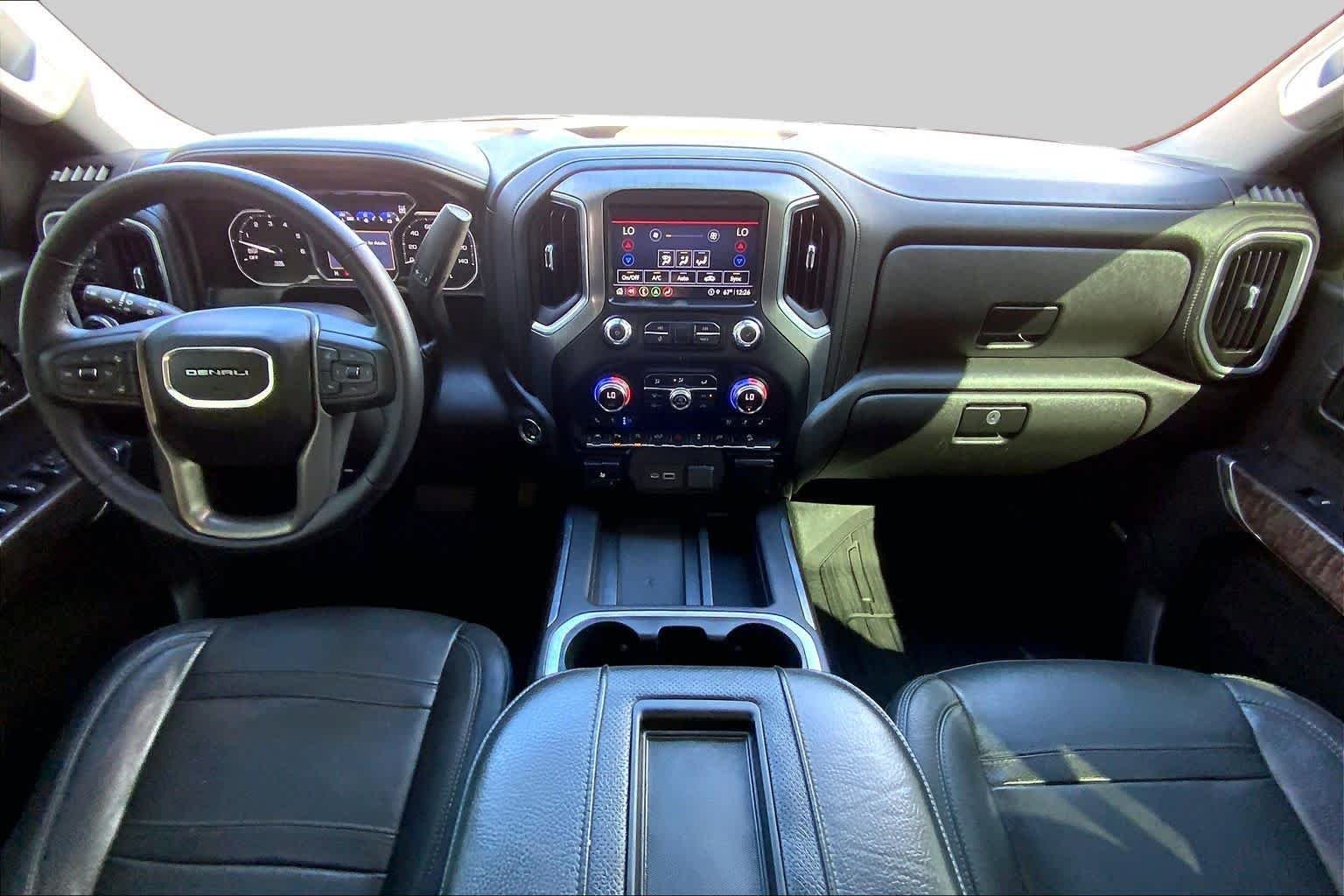 Used 2021 White Frost Tricoat GMC Denali image 13