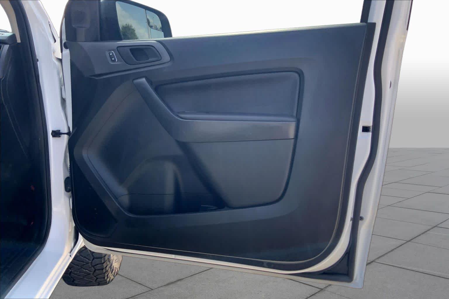 Used 2022 Oxford White Ford XL image 17