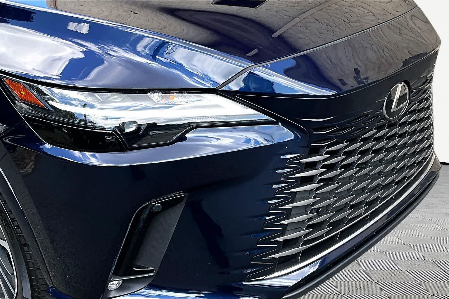 Used 2023 Nightfall Mica Lexus Premium image 30