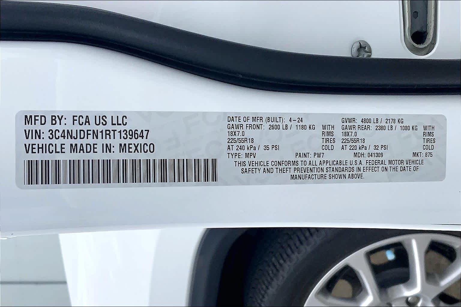 Used 2024 Bright White Clearcoat Jeep Latitude Lux image 37