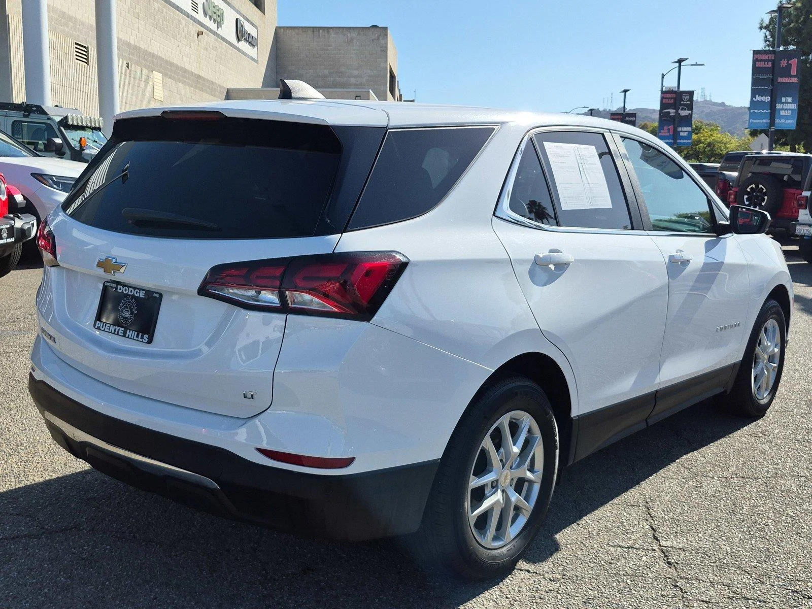 Used 2024 Summit White Chevrolet LT image 6