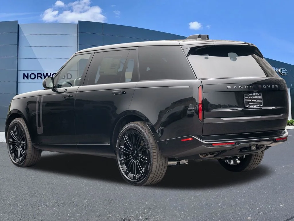New 2026 Santorini Black Land Rover SE image 6