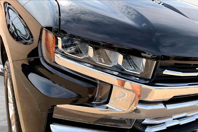 Used 2019 Black Chevrolet LTZ image 32