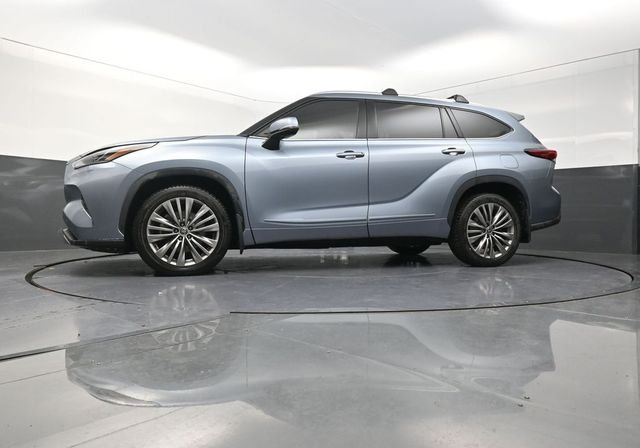 Used 2021 Blue Toyota Platinum image 34