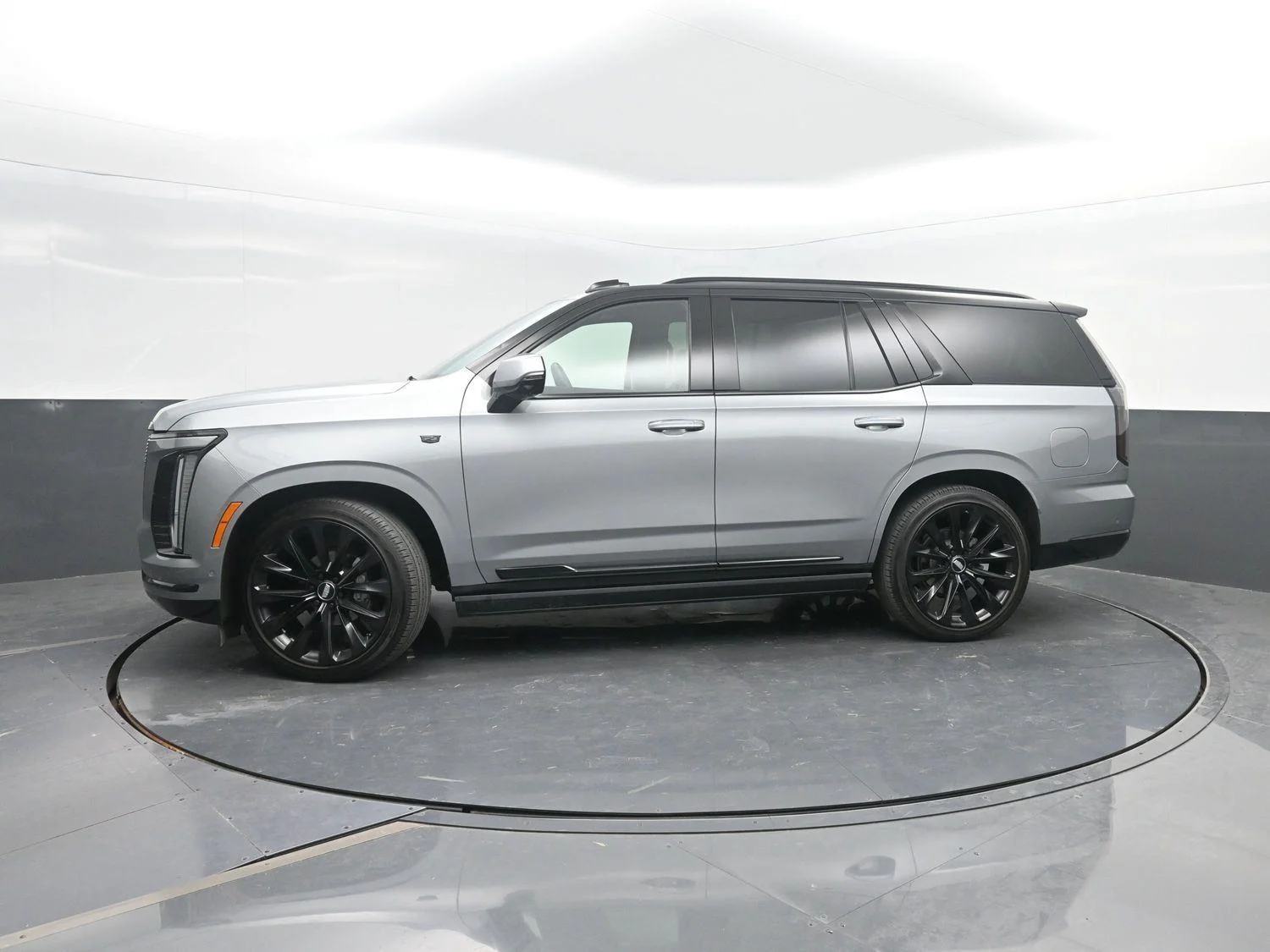 Used 2025 Argent Silver Metallic Cadillac 4WD Sport Platinum image 1