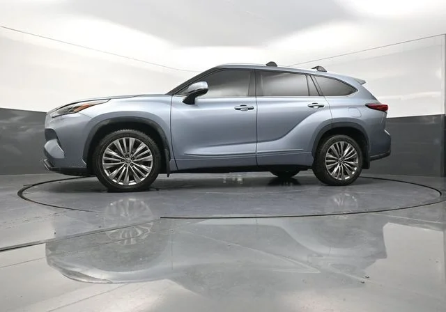 Used 2021 Blue Toyota Platinum image 34