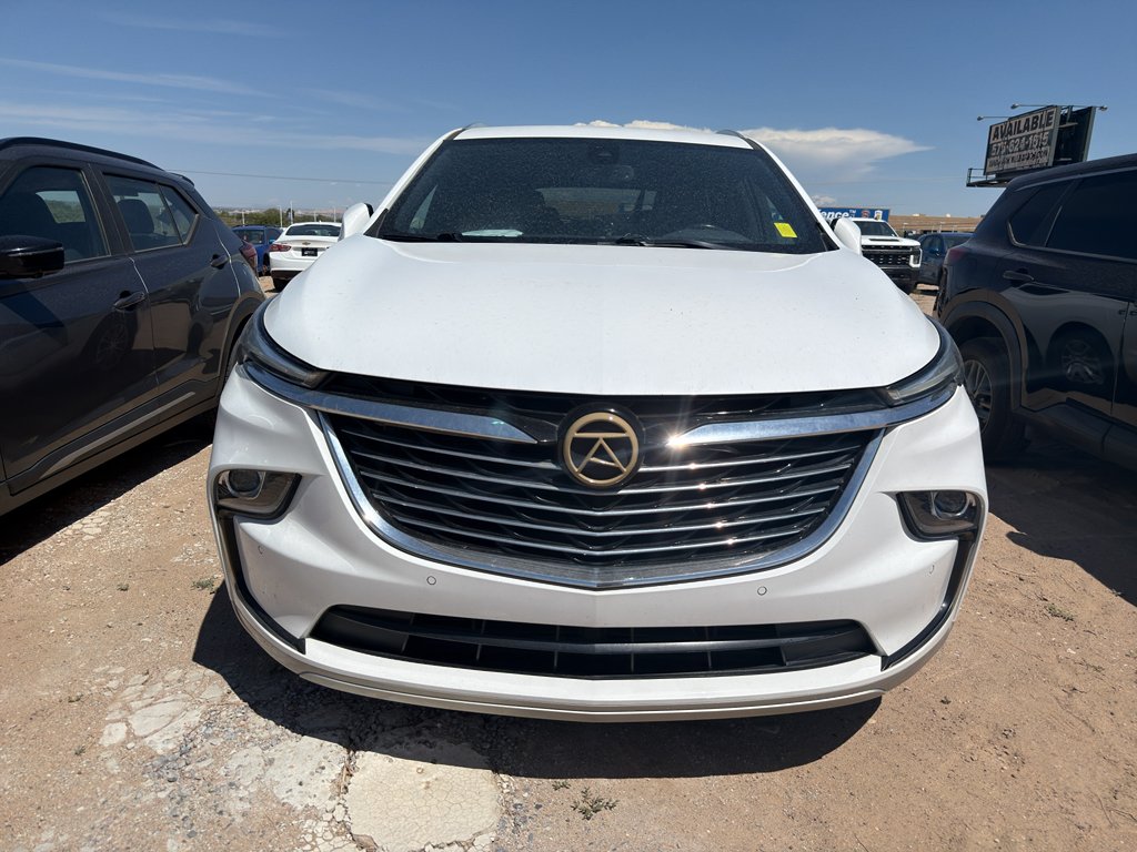 Used 2022 Summit White Buick Essence image 2