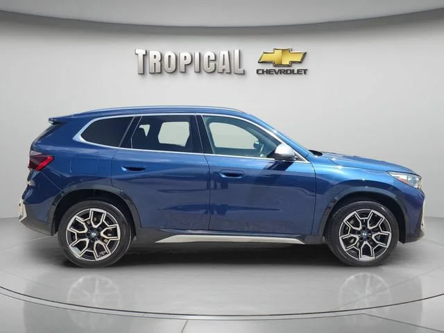 Used 2023 Blue BMW xDrive28i image 6
