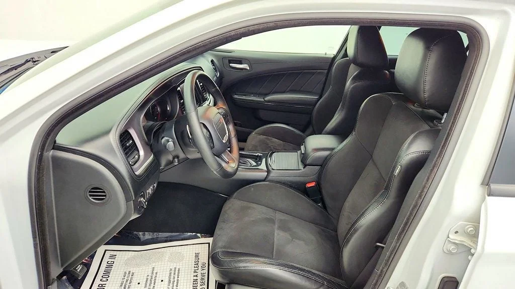 Used 2019 White Knuckle Clearcoat Dodge Charger GT w/ Performance Handling, Plus & Blacktop Pkgs image 22