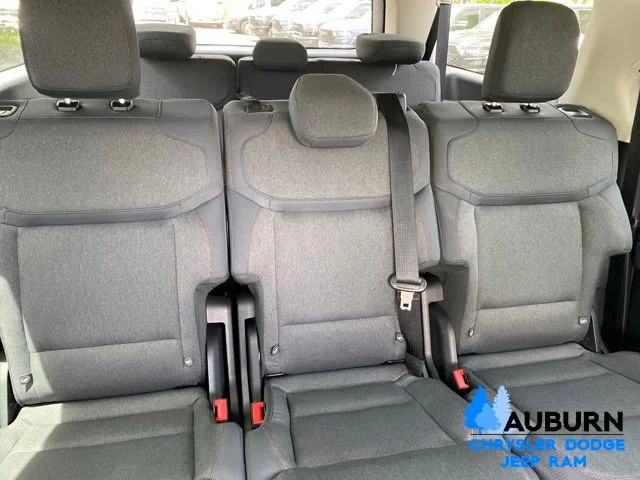 Used 2025 Gray Ford Active image 28